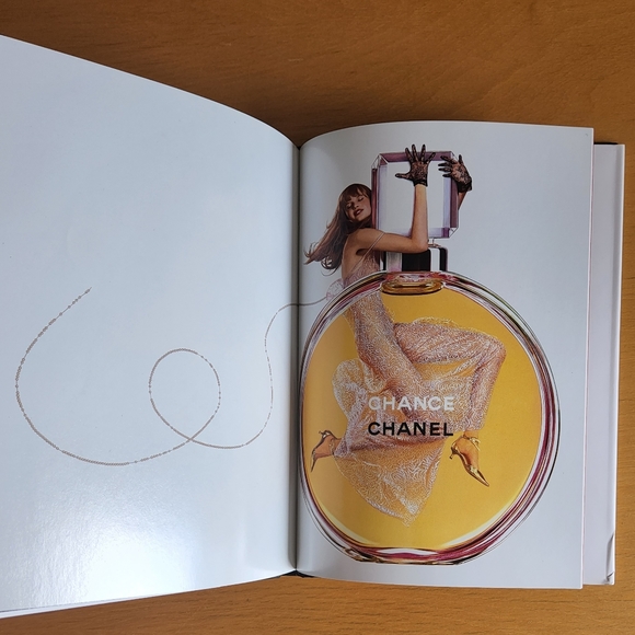 Assouline – CHANEL Perfume (2012) - Picture 13 of 15